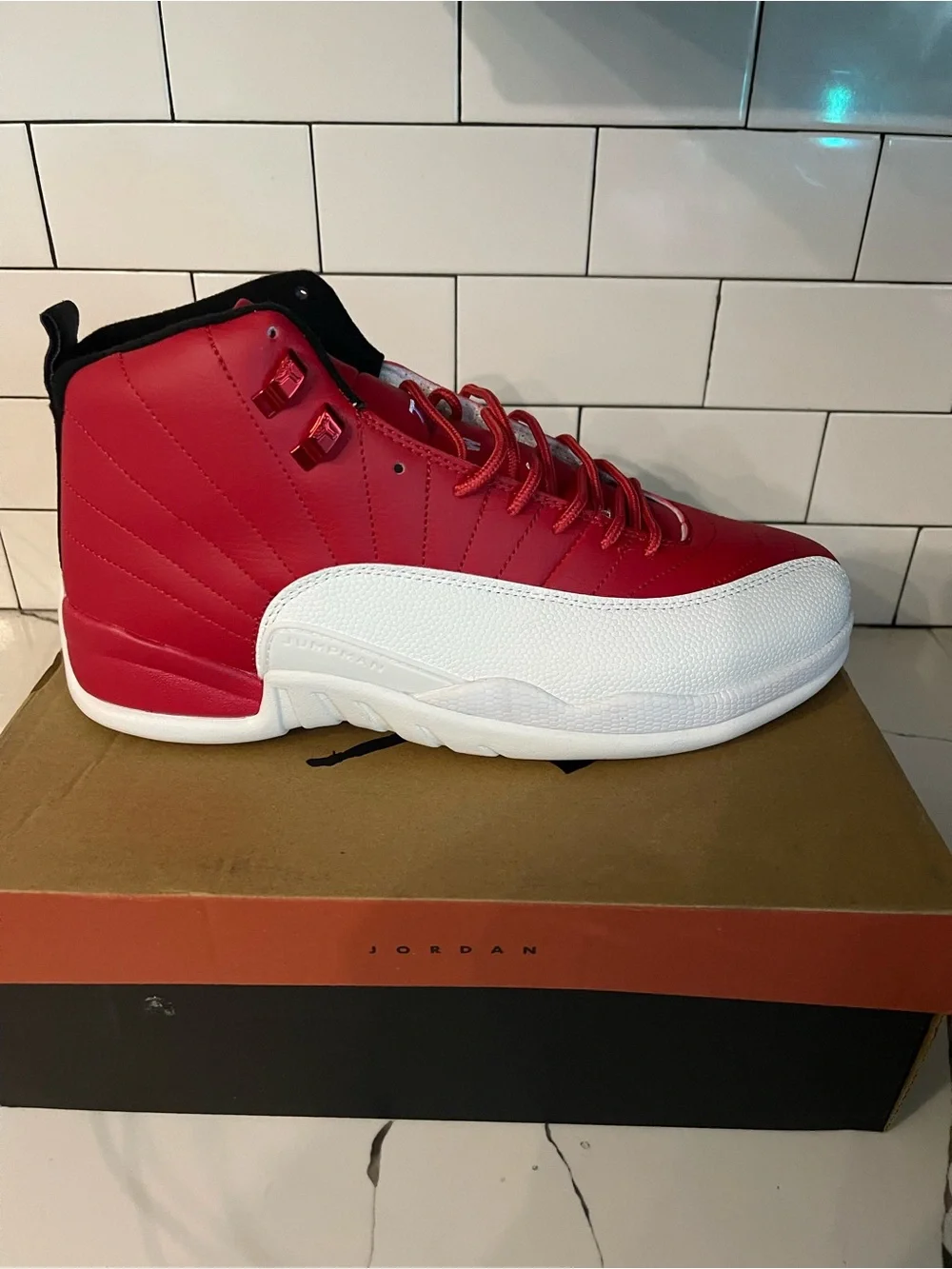 Mens Retro 12 Gym Red Size 13.